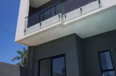 Sobrado para Venda em Guaratuba, Balneário Coroados, 3 dormitórios, 1 suíte, 2 banheiros, 1 vaga