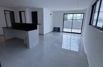 Última unidade: apartamento térreo com 3 suítes e área externa privativa