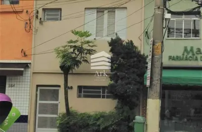 Sobrado na Vila Clementino para Locação, 3 salas + recepção, 2 banheiros, ótima localização.