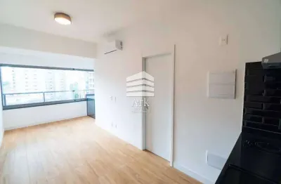 Apartamento com 1 Quarto e 1 banheiro para locação. 32 m². 200 Próximo metrô santa Cruz