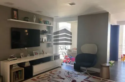 Apartamento à venda, 118 m², 3 Quartos,1 suíte, 3 banheiros, sala e varanda.