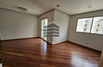 Apartamento à venda, com 117m², 3 quartos, sendo 1 suíte, 2 vagas, na Chácara Klabin, SÃO PAULO - SP
