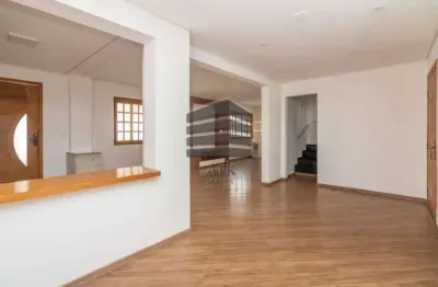 Excelente localização 1km metrô Santa Cruz e Praça da arvore facil acesso aos principais pontos