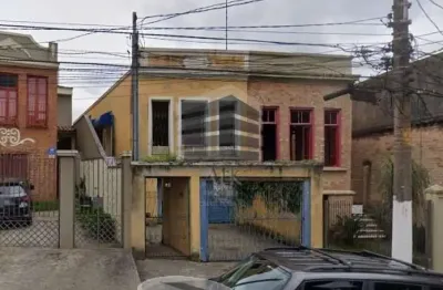 Casa a venda com 5 quartos sendo 2 suítes, 6 banheiros e 1 vaga no Cambuci São Paulo. 200 m2