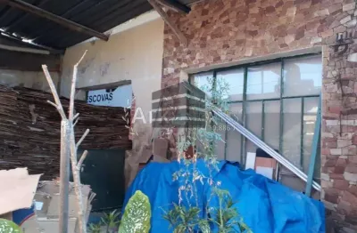 Casa à venda, Vila Monumento, Casa com 5 suítes entrada individual.