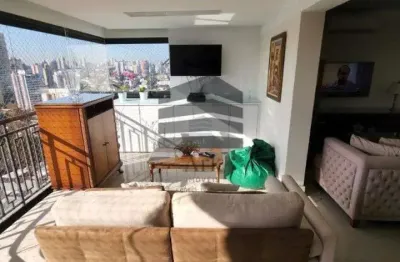 3 suítes 140 metros quadrado construtora Cyrella. Cozinha c planejados