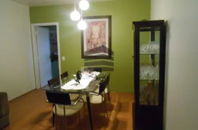 Sobrado Jabaquara, 2 quartos, 3 banheiros, 2 vagas, sala, salão no subsolo comporta pequena empresa.