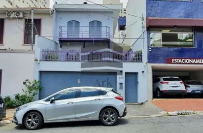 Sobrado Comercial para Venda e Locação na Vila Mariana - Localizado próximo ao metrô Ana Rosa