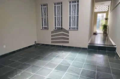 Sobrado Alto da Mooca com 3 quartos, 1 suíte, edícula com consultório dentário completo, 2 vagas.