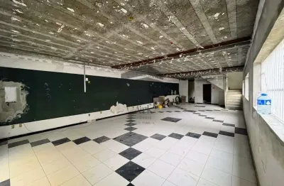 Excelente casa comercial ao lado Estação Metrô Chácara Klabin