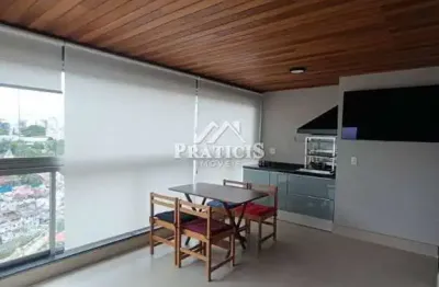 Apartamento mobiliado, com 100 m², localizado a poucos minutos da estação de metrô.