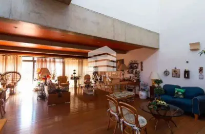 Sobrado com 4 Dormitórios e 4 Vagas em Chácara Inglesa, São Paulo