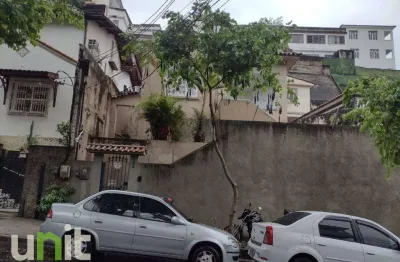 Casa com 2 dormitórios à venda por r$ 650.000,00 - pe pequeno - niterói/rj