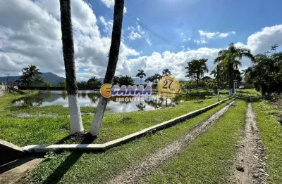 Belíssima chácara em mongaguá! localização privilegiada!