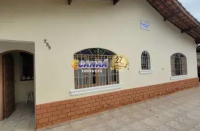Casa a venda mongaguá, lote inteiro- amplo quintal!