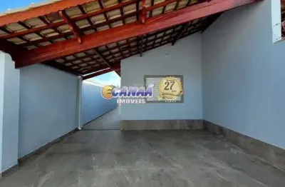 Casa nova em mongaguá com piscina e espaço gourmet!