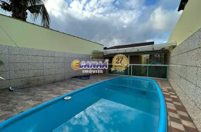 Casa à venda em mongaguá-sp- com piscina e área gourmet!!