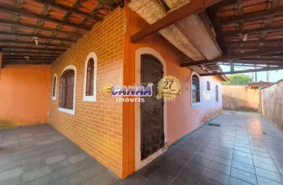 Casa á venda em mongaguá-sp! seu lar no litoral te espera.