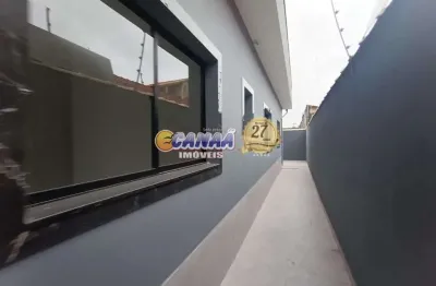 Linda casa à venda em itanhaém/sp - nova, com piscina e churrasqueira!!!