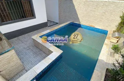 Casa na praia de itanhaém, linda piscina e churrasqueira. oportunidade!