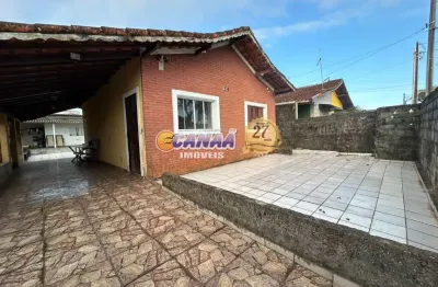 Linda casa ampla com edícula a venda na praia de mongaguá/sp