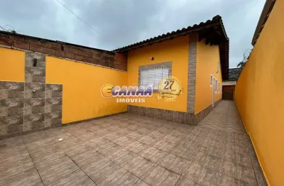 Belíssima casa a venda no balneário jussara, mongaguá/sp.