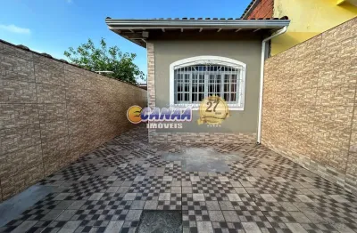 Linda casa à venda em mongaguá com piscina- litoral sul de sp!!!