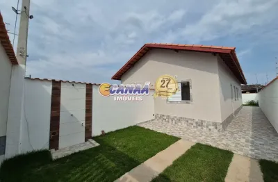 Se você está em busca de conforto, praticidade e um espaço ideal para curtir bons momentos com a família, essa casa é perfeita pra você!