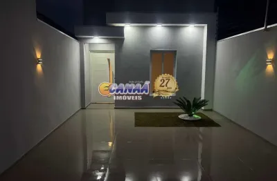 Casa nova com piscina à venda em mongaguá/sp – localização privilegiada!