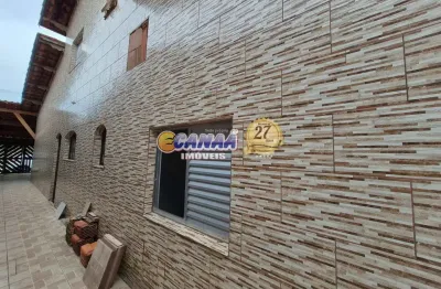 Sobrado 2 dormitórios sendo 1 suíte com amplo quintal, na praia de mongaguá