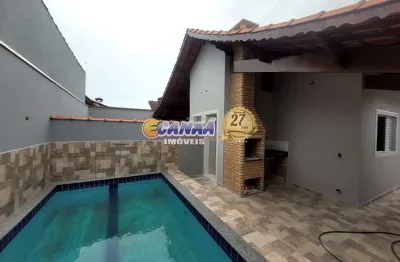 Casa 3 dormitórios e 4 vagas de garagem. linda piscina e área gourmet