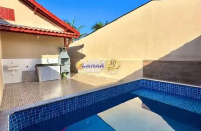 Linda casa a venda  nova e com piscina! localizada em um dos bairros mais tranquilos e valorizados de mongaguá litoral de sp!