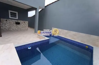 Casa ampla 3 dormitórios, linda piscina com cascata e 4 vagas de garagem
