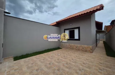 More ou invista no litoral com conforto, lazer e ótima localização! Apenas 600 metros da praia!!!