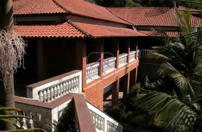 Casa com 5 quartos à venda na Rua Rouxinol, 106, Chácaras Uirapuru, Embu das Artes