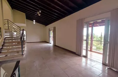 Casa em condomínio fechado com 3 quartos para alugar na rua san conrado, 1, sousas, campinas, 385 m2 por r$ 5.000