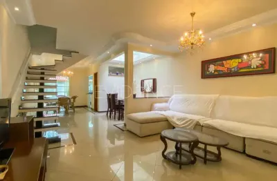 Sobrado à venda semi mobiliado !  reformado e decorado! 153 metros