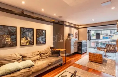 Apartamento à venda de  127m² com 3 dormitórios ( 1 suíte) e 2 vagas de garagem