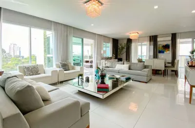 Apartamento de 278 m² em excelente localização no anália franco !