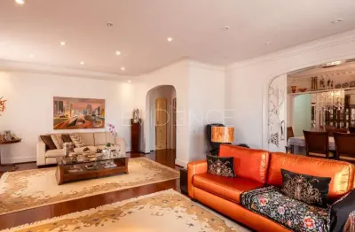 Apartamento espaçoso com 4 domitórios sendo 2 suítes e 4 vagas no tatuapé venham conhecer ! ! !