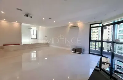 Apartamento espaçoso e bem localizado - 200 m² de conforto e praticidade!