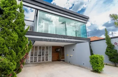 Casa de Alto Padrão à venda no Anália Franco com 475M - 5 suítes e 5 vagas.