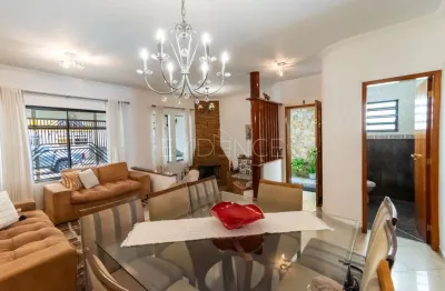 Sobrado à venda no Tatuapé com 233m² de construção com 4 Dormitórios, sendo 2 Suítes e 3 Vagas