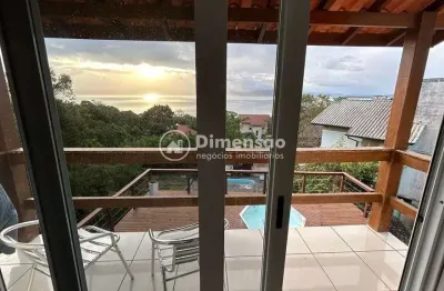 Casa à venda 4 dormitórios ( sendo 2 suítes)- bairro cacupé