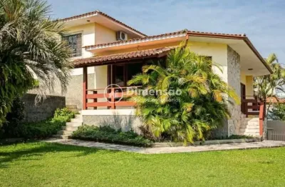 Casa à venda em itaguaçu único donos com 260m área privativa
