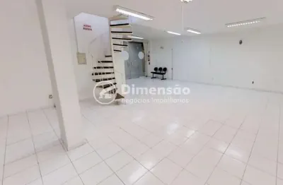 Ampla loja térrea, localizada na trindade, florianópolis com 2 vagas de garagem