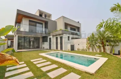 Casa de alto padrão no condomínio porto da costa na lagoa da conceição