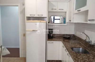 Ótimo apartamento de 2 dormitórios com vista mar. 1 vaga de garagem livre.