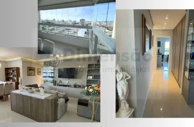 Apartamento impecável de 180m² com ampla vista para o mar e sol matutino