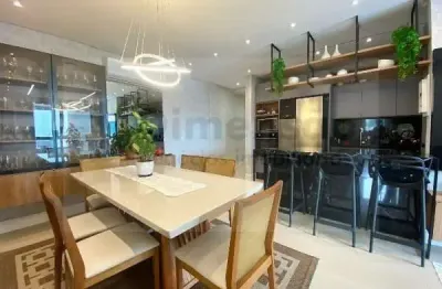 Apartamento com 3 dormitórios com linda vista para baía norte na agronômica